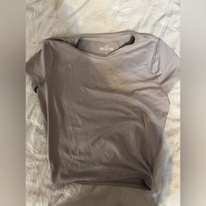 Hollister Women's Light Gray Tee